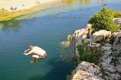 cliff jump session, Gorges du Gardon, Collias