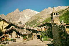 Aiguille Noire de Peuterey, Ghiacciaio della Brenva from Entreves